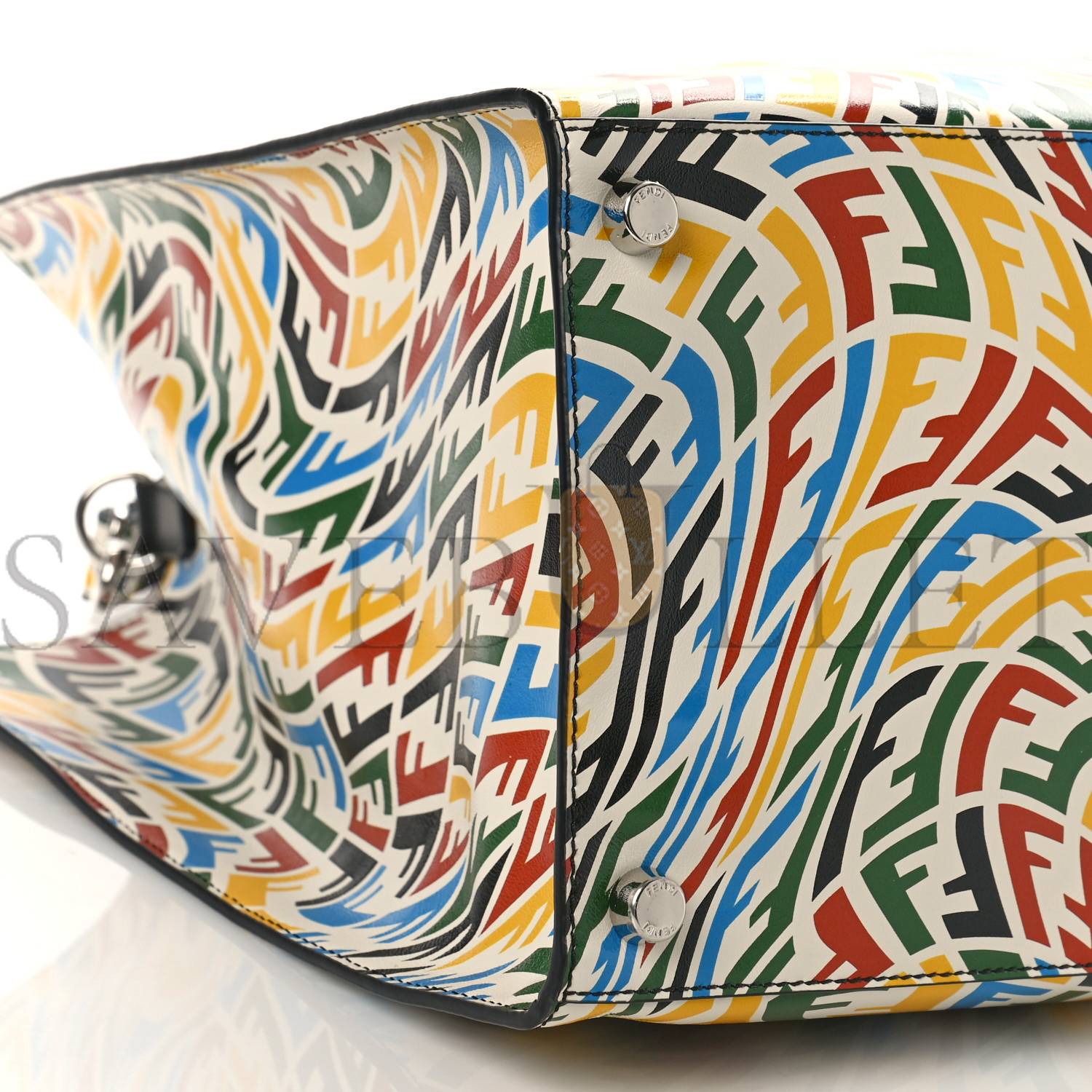 F**di x sarah coleman vitello grace light ff vertigo shopping tote white ice multicolor (40*34*18cm)